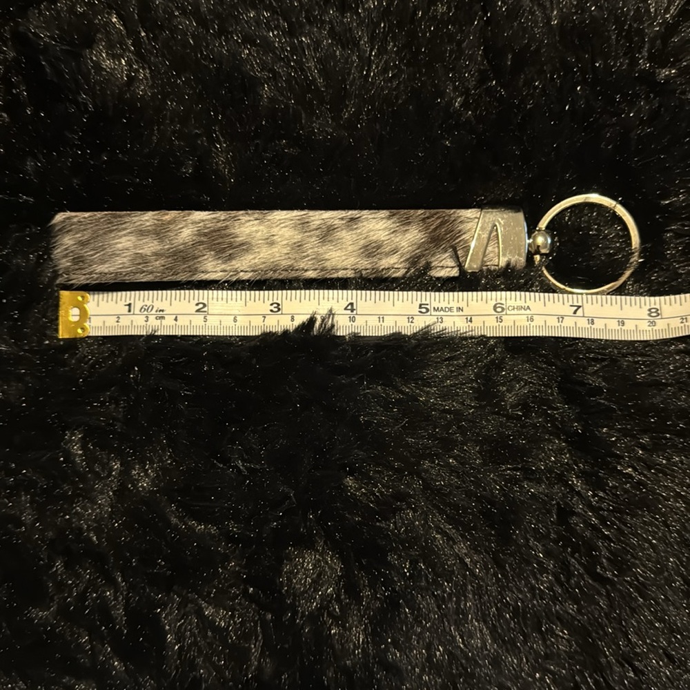 Cowhide Keychain - Picture 3 of 3